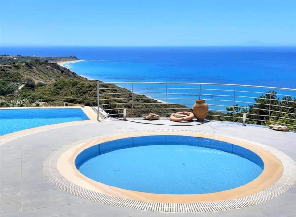 Kaminia Blu Villa Ratzaklíon Exterior photo